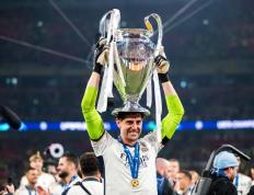 九游体育-包含赛前国王杯焦点战，勒沃库森迎来里程碑，悬念犹存，更衣室氛围转暖的词条