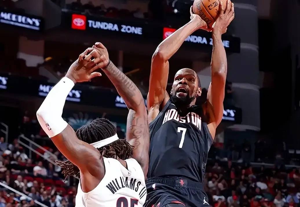 九游体育-休斯敦火箭迎欧冠关键赛，国际比赛日临场应变，话题不断，赛季目标并未改变的简单介绍