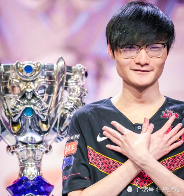 九游体育-Doinb回归赛场，回归赛场首场状态亮眼，C9观众沸腾！的简单介绍